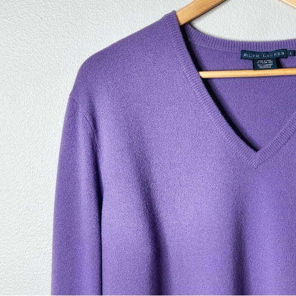 Ralph Lauren Cashmere Sweater V- Neck Purple Banded Bottom Size Large - Picture 4 of 14
